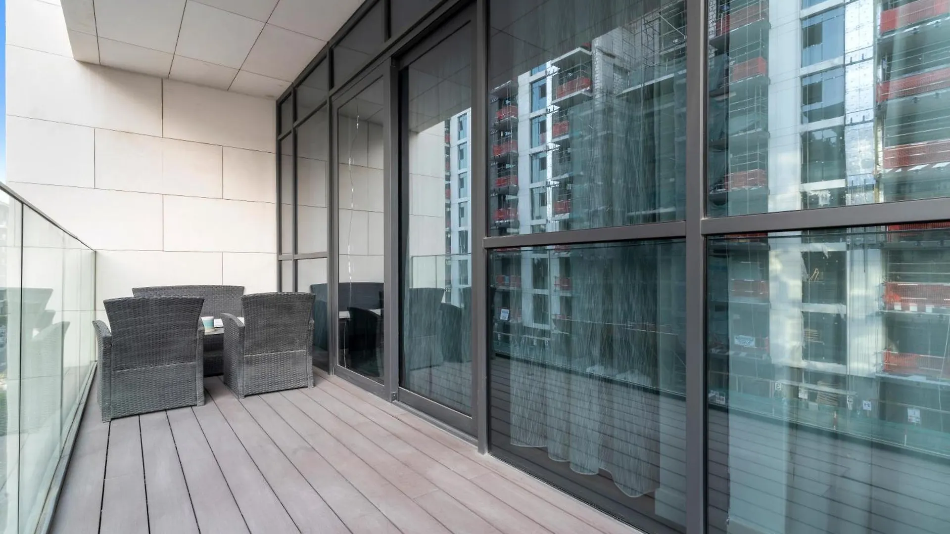 2Br Maid City Walk B13 Heart Of Dubai